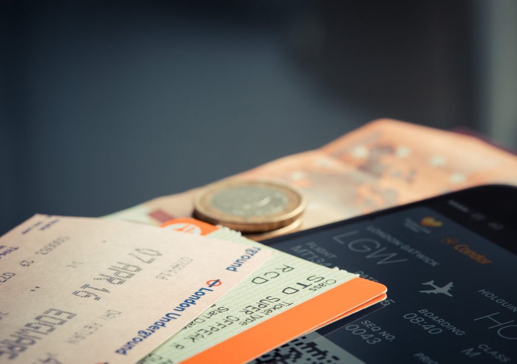 purchase airline tickets with bitcoin